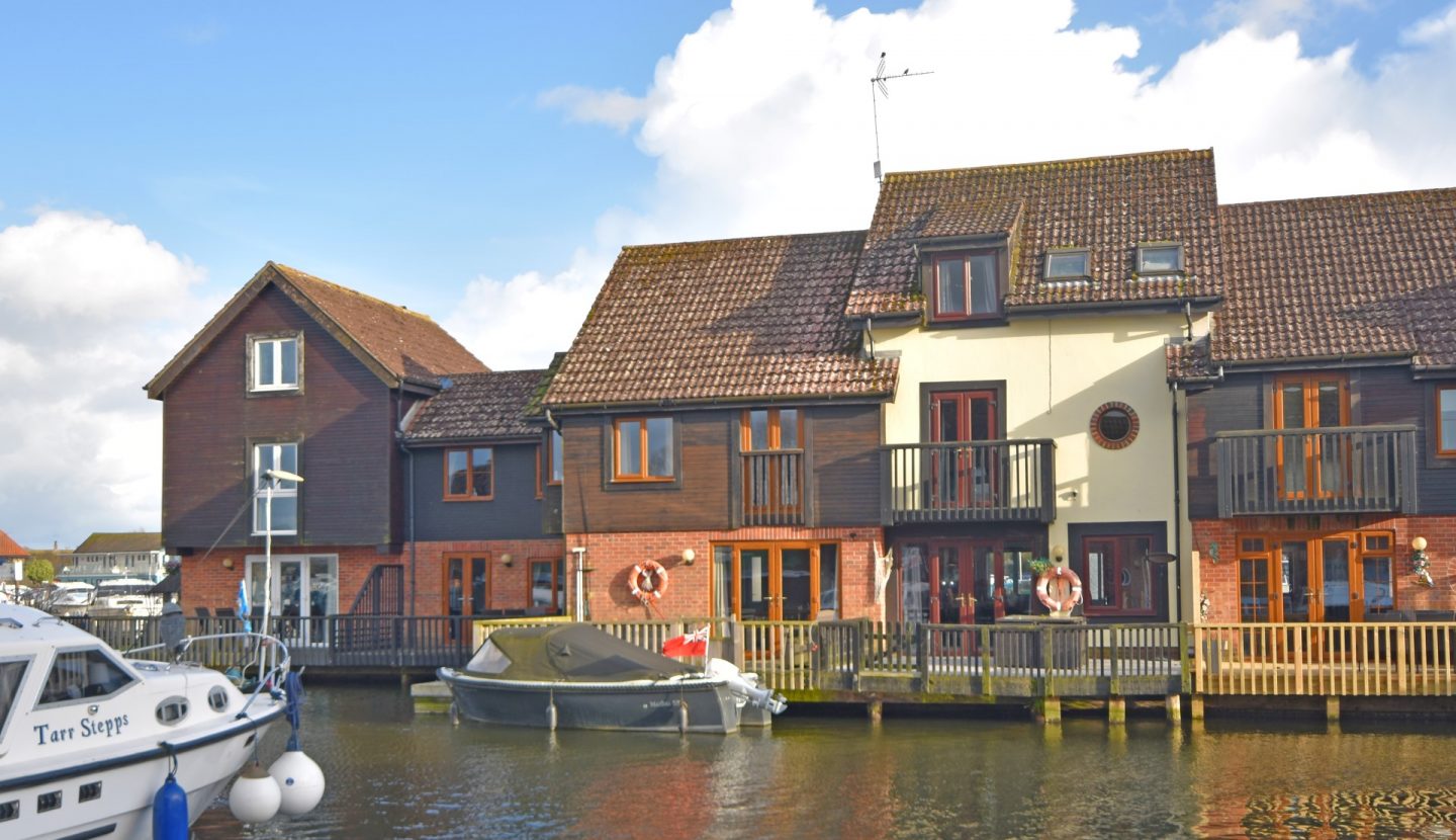 Town house, Wroxham - Waterside Estate Agents