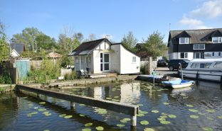 Hoveton - 1 Bedroom Bungalow 