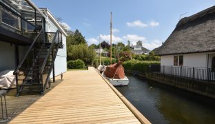 Horning - 3 Bedroom Detached House with Moorings