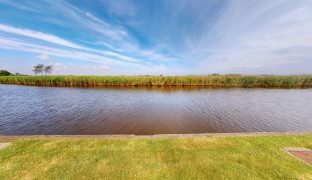 Martham - 2 Bedroom Detached bungalow