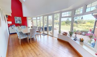 Martham - 5 Bedroom Detached house