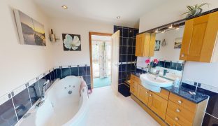 Wroxham - 6 Bedroom Detached house