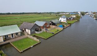 Potter Heigham - 3 Bedroom Detached bungalow