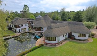 Wroxham - 6 Bedroom Detached house