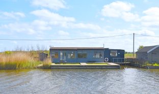 Potter Heigham - 2 Bedroom Detached bungalow