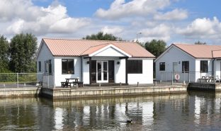 Potter Heigham - 3 Bedroom Detached bungalow