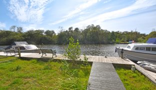 Ludham - 2 Bedroom Detached bungalow