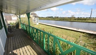 Potter Heigham - 3 Bedroom Detached bungalow