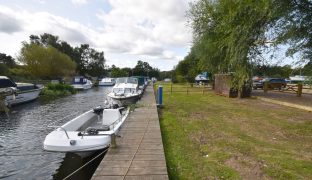 Wayford Bridge - Mooring plot