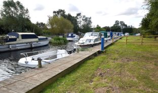 Wayford Bridge - Mooring plot