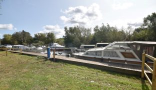 Wayford Bridge - Mooring plot