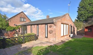 South Walsham - 3 Bedroom Barn conversion