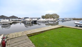 Potter Heigham - Mooring Plot