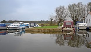 Potter Heigham - Mooring Plot