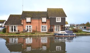 Wroxham - 2 Bedroom Town house