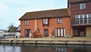 Horning - 2 Bedroom Town house