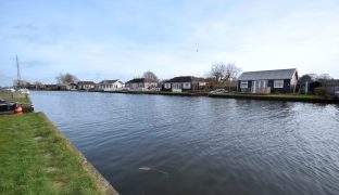 Potter Heigham - 2 Bedroom Detached bungalow