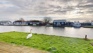 Potter Heigham - 2 Bedroom Detached bungalow